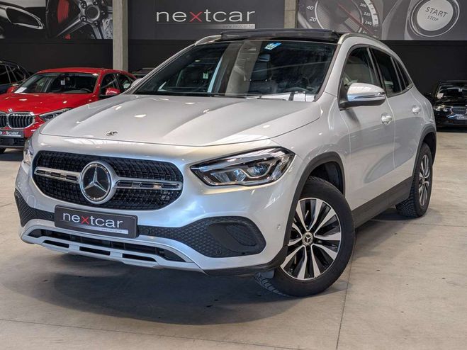 Cliquer pour voir la photo suivante Mercedes Classe GLA 180 d 8GTRONIC TISSU CUIR-LED-NAVI-CAMER Argent Métallisé de