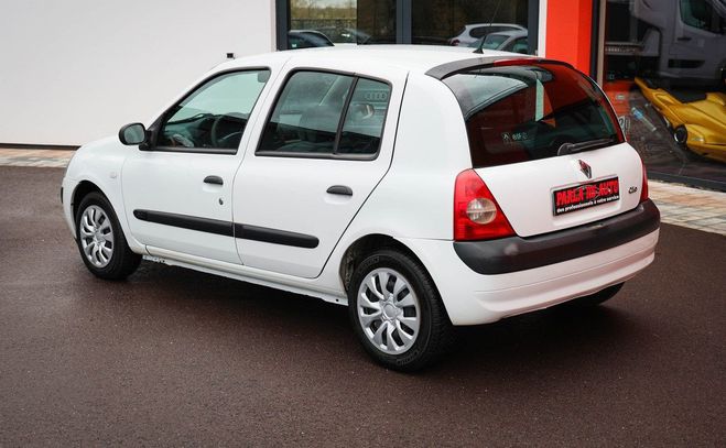 Renault Clio II 1.5 DCi 65ch 1�re main Blanc de 2004