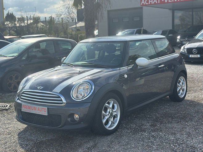 Cliquer pour voir la photo suivante Mini One 2.0D Cooper D R56 Phase II Bleu Marine de 2012