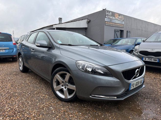 Volvo V40 1.6 D2 MOMENTUM GPS Gris de 2017