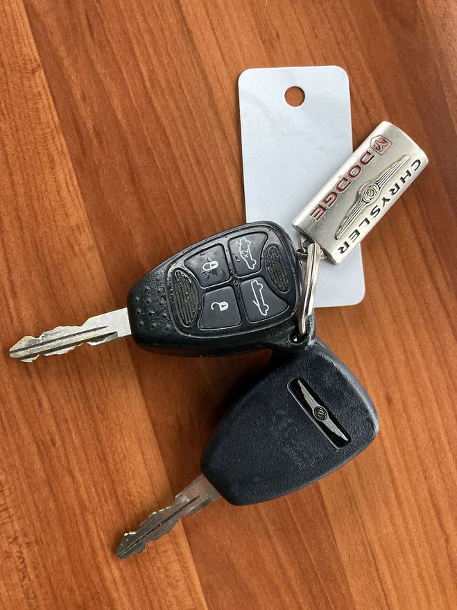 Chrysler Sebring 2.7 V6 LIMITED BA TOIT RIGIDE GRIS CLAIR  de 2009