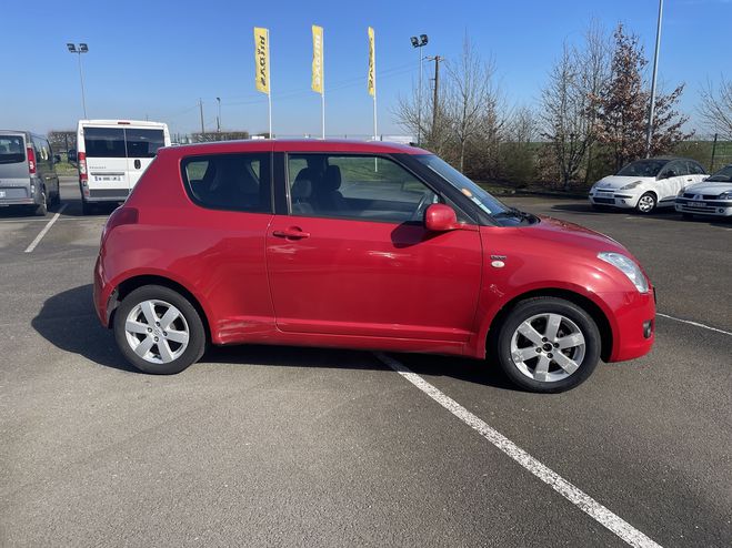 Suzuki Swift 1.3 DDIS 75CH GLX 3P ROUGE de 2010