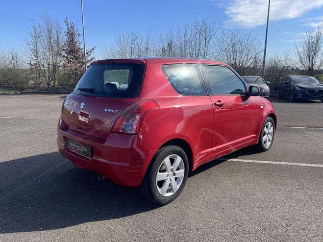 Suzuki Swift 1.3 DDIS 75CH GLX 3P ROUGE de 2010