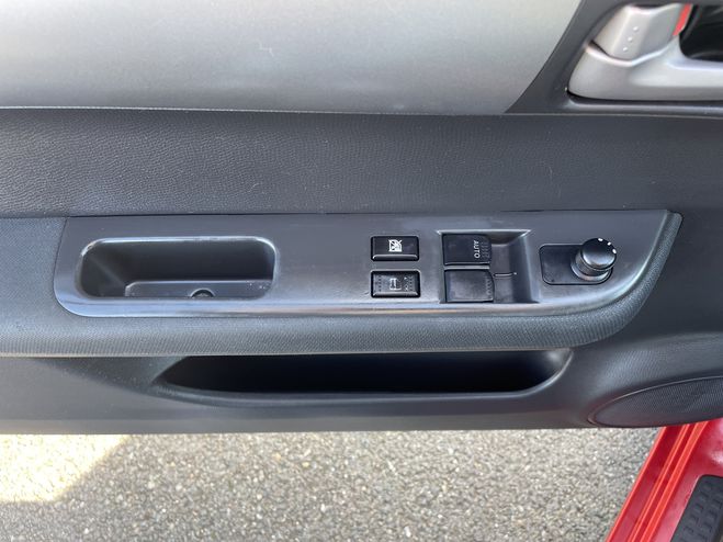 Suzuki Swift 1.3 DDIS 75CH GLX 3P ROUGE de 2010