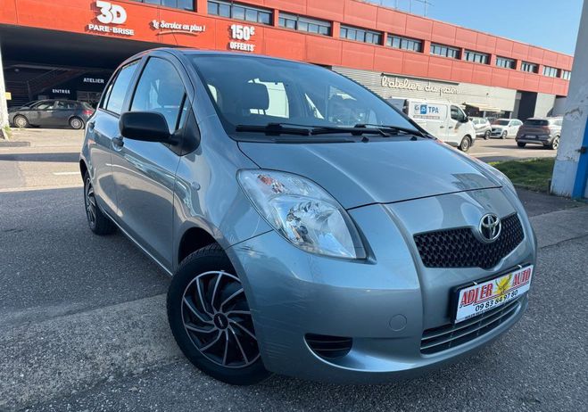 Toyota Yaris 1.0 VVT-I 69ch 1�re MAIN Gris de 2009