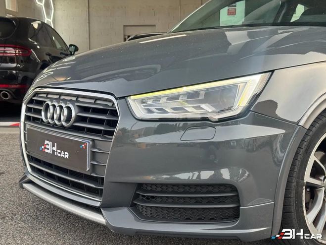 Audi A1 1.0 TFSI 95cv ULTRA AMBITION LUXE S-TRON Gris de 2016
