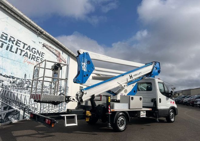 Iveco Daily 35S14 Nacelle articul�e 24m Blanc de 2026