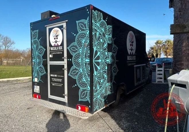 Renault Master 44990 ht 165ch vasp food truck autonome   de 2016