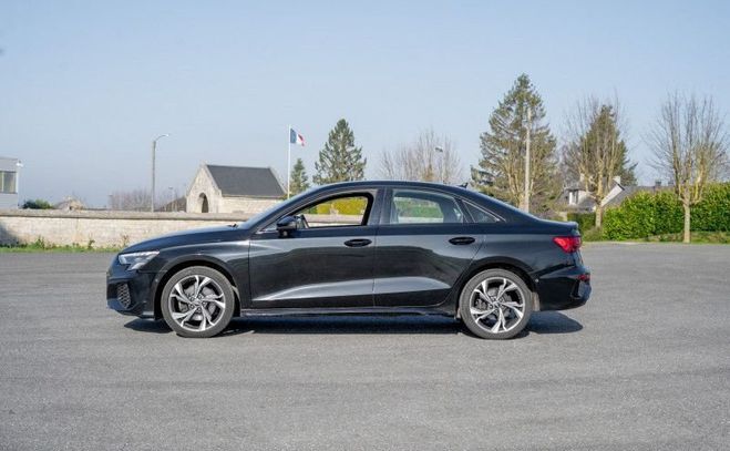 Audi A3 BERLINE 35 TFSI 150CH MILD HYBRID S LINE Noir de 2021