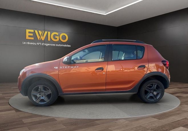 Dacia Sandero stepway 0.9 tce 90 ambiance bva camera r Orange de 2017