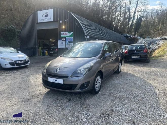 Renault Grand Scenic III 1.5 dCi 105cv 7 places Gris de 2009