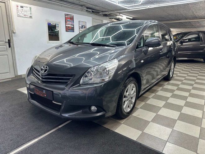 Toyota Verso 1.8 STYLE 147CV 7PLACES gris anthracite metal de 2012