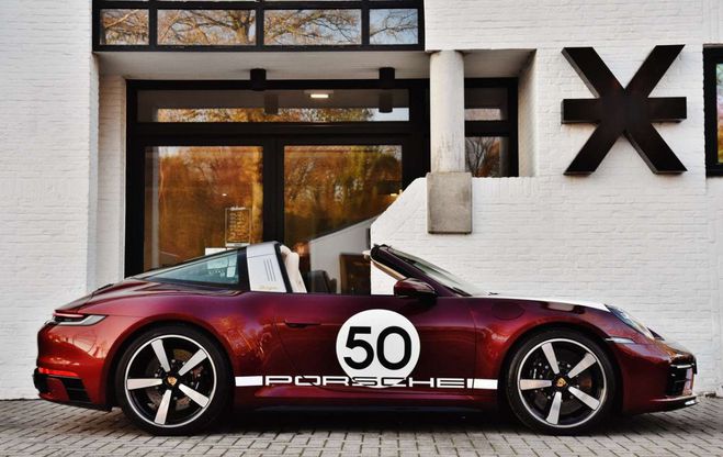 Porsche 911 992 TARGA 4S PDK HERITAGE EDITION Rouge M�tallis� de 