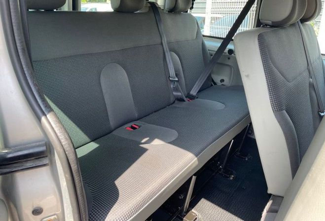 Opel Vivaro COMBI 2.5 CDTI145 M1 PACK CLIM  de 2011