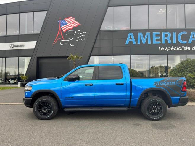 Dodge Ram 1500 CREW CAB REBEL Bleu de 2025