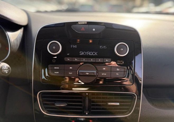 Renault Clio IV 0.9 TCE 75CH GENERATION 19 5P Blanc de 2020