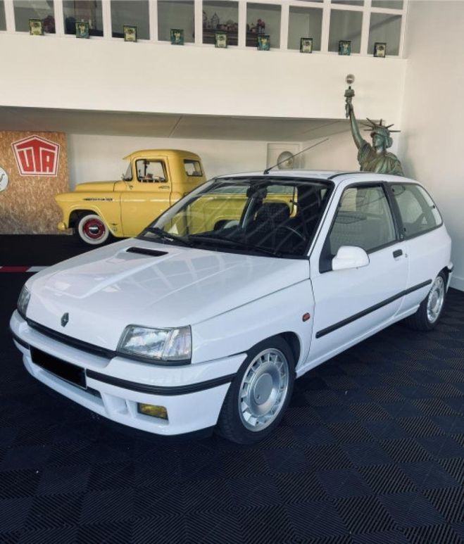 Renault Clio 1,8 16S BLANC de 1992