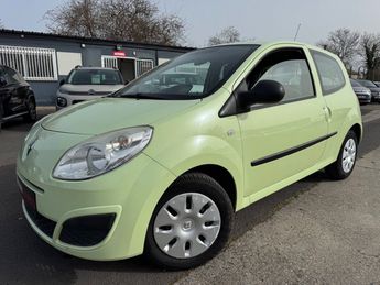  Voir d&eacute;tails -Renault Twingo II 1.2i 16V 76CH Dynamique &agrave; Gerzat (63)