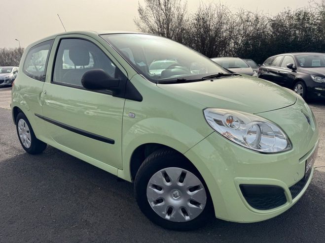 Renault Twingo II 1.2i 16V 76CH Dynamique Jaune de 2008