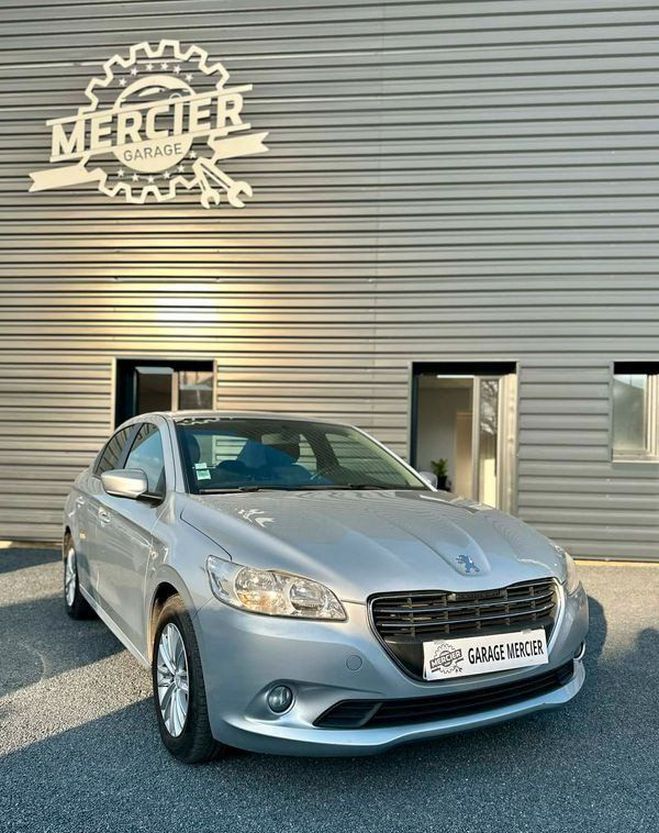 Peugeot 301 1.6 HDI 92ch Gris de 2013