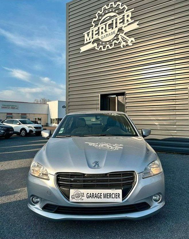 Peugeot 301 1.6 HDI 92ch Gris de 2013
