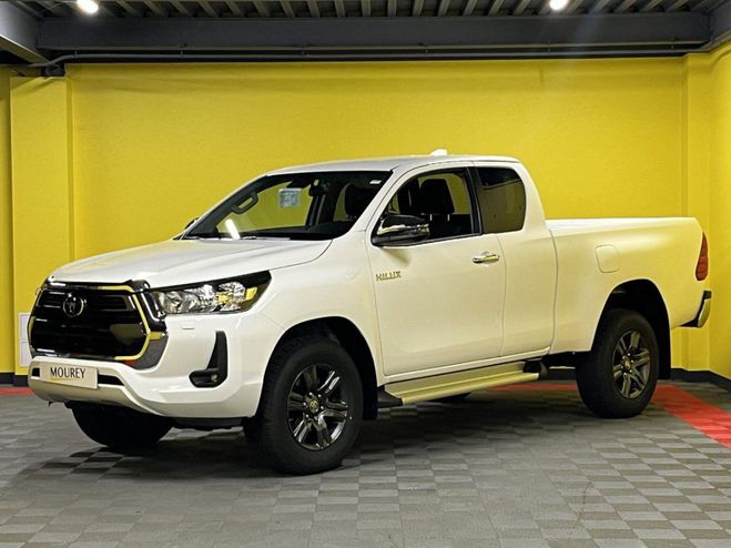 Cliquer pour voir la photo suivante Toyota HI LUX 2.8L D-4D 4x4 204cv - X-TRA CABINE Légen BLANC PUR de 2026