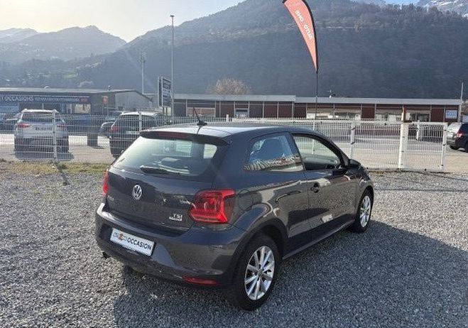 Volkswagen Polo v (2) 1.2 tsi 90 bluemotion technology l Gris de 2015