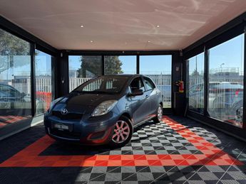  Voir d&eacute;tails -Toyota Yaris 1.3 - 100 VVT-i II Confort &agrave;  Les Ulis (91)