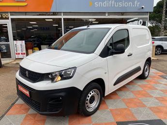  Voir d&eacute;tails -Peugeot Partner 1.5 BlueHDI 100 PREMIUM 3P &agrave; Lescure-d'Albigeois (81)