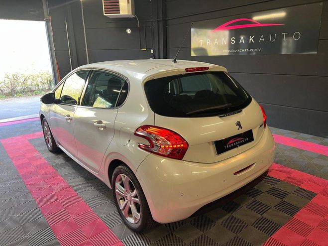 Peugeot 208 1.6 VTi 120ch Allure / Origine France /  Blanc de 2015