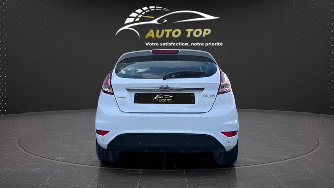 Ford Fiesta 1.0 ECOBOOST 100CH TITANIUM POWERSHIFT 5 BLANC de 2015