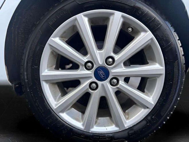 Ford Fiesta 1.0 ECOBOOST 100CH TITANIUM POWERSHIFT 5 BLANC de 2015