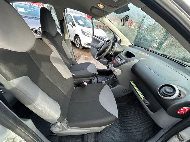 Peugeot 107 (2) 1.0 12V 68 ACCESS 5P 60000KM BELLE Gris de 2009