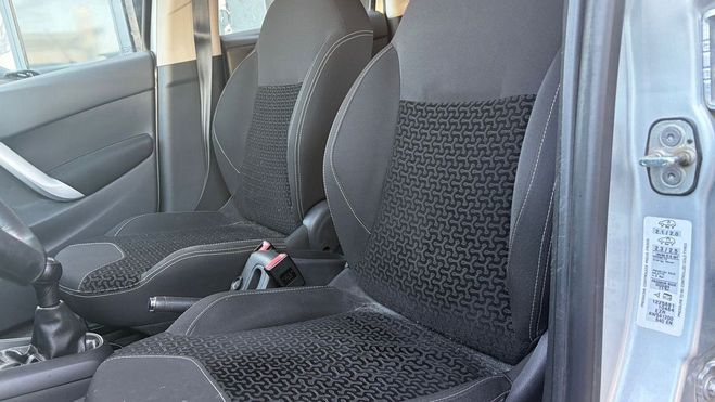 Citroen C3 (2) 1.4 HDI 70 COLLECTION BELLE Gris clair de 2010