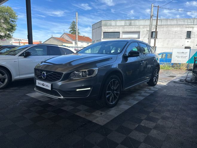 Volvo V60 CROSS COUNTRY D4 190 ch Geartronic 8 Sum GRIS FONCE de 2016