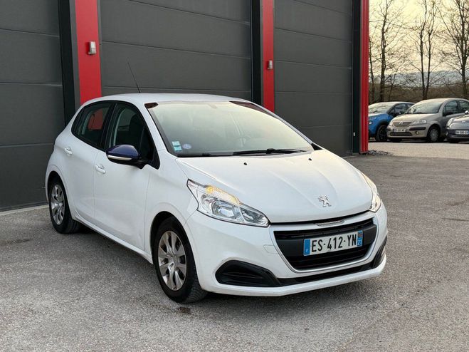 Peugeot 208 1.2 PureTech 68ch BVM5 Like Blanc de 2017