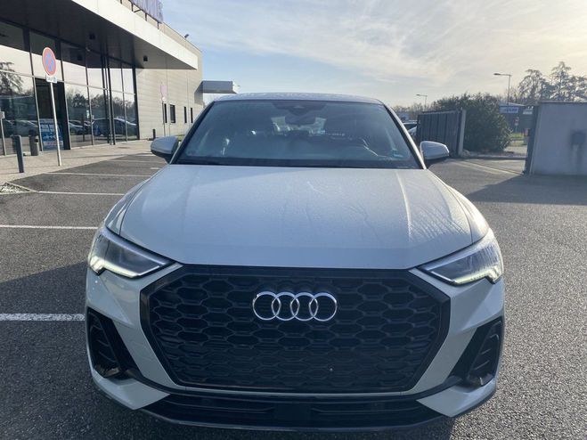 Cliquer pour voir la photo suivante Audi Q3 Sportback 35 TDI 150CH S LINE S TRONIC 7 Argent Rosee de 2023