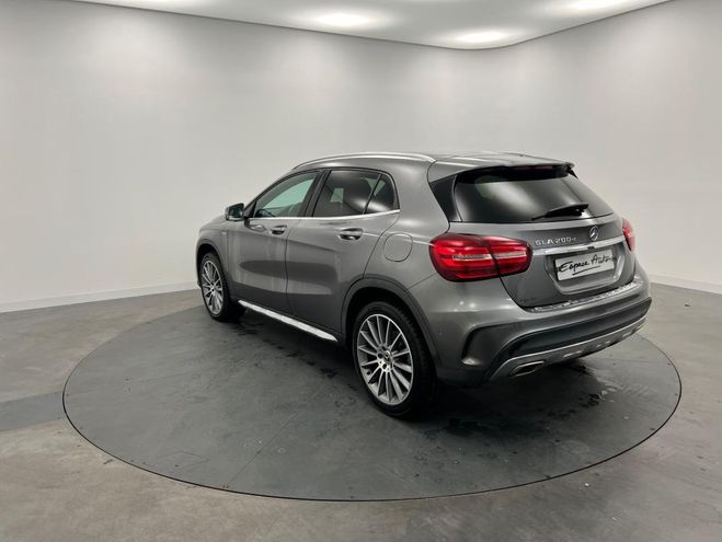 Mercedes Classe GLA 200 d 7-G DCT Starlight Edition Gris M�tallis� de 2019