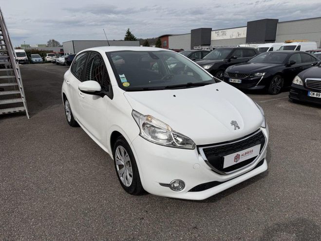 Peugeot 208 1.4 HDi FAP - 68 BERLINE Style PHASE 1 BLANC de 2015