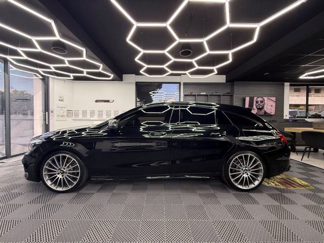 Mercedes Classe CLA SHOOTING BREAK 250 4MATIC / TOIT OUVRANT Noir de 2016