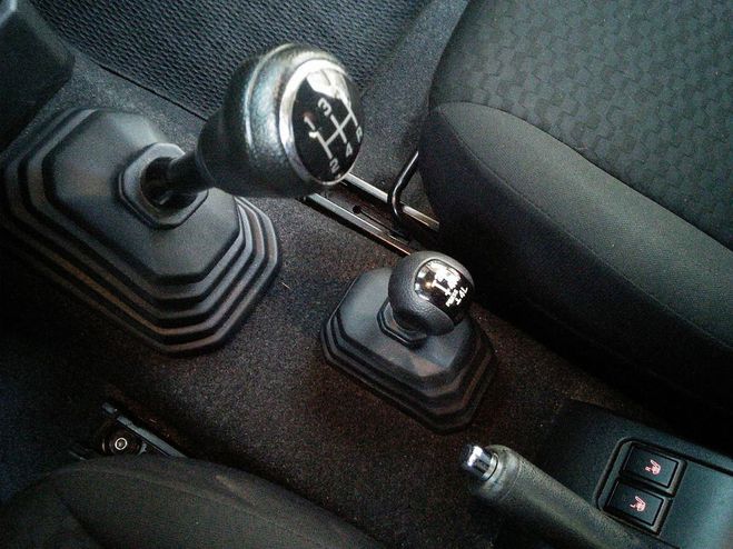 Suzuki Jimny 2 AllGrip 1.5 VVT 102 16V 4WD PACK 4 PLA Noir de 2019