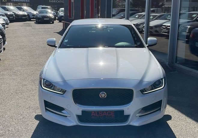 Jaguar XE 2.0D 180CH R-SPORT BVA8 Blanc de 2016