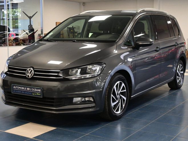 Cliquer pour voir la photo suivante Volkswagen Touran 1.4 TSI 150 BMT DSG7 5pl Sound Gris de 2017