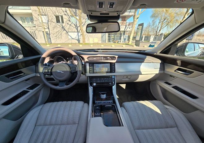 Jaguar XF Portfolio 2.0l D 180 Boite auto Autre de 2016