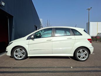  Voir d&eacute;tails -Mercedes Classe B B200 CDI &agrave; Obernai (67)