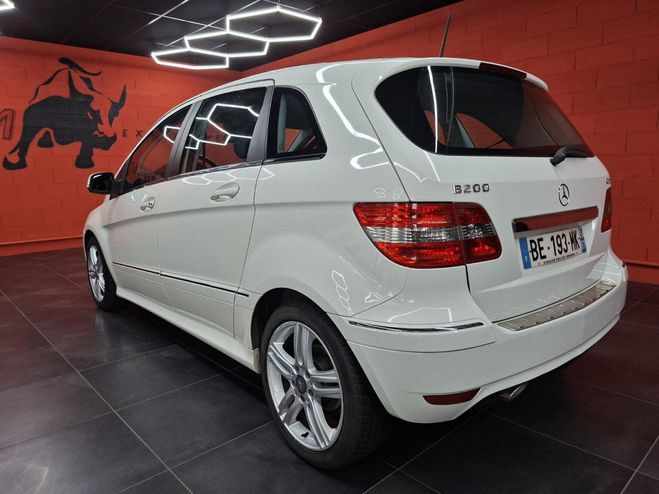 Mercedes Classe B B200 CDI blanc de 2010