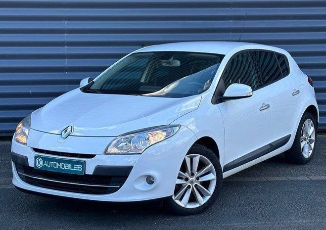 Cliquer pour voir la photo suivante Renault Megane 3 III 1.6 110CH 117500Km ÉDITION NIGHT&D Blanc de 2010