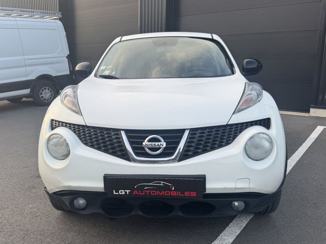 Nissan Juke I (F15E) UK Phase 2 1.6 i 16V 2WD 117 cv BLANC de 2014