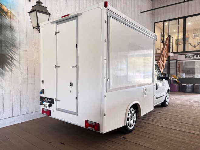 Fiat Doblo 1.6 MULTIJET 105 CV FOOD TRUCK VASP MAGA Blanc de 2018