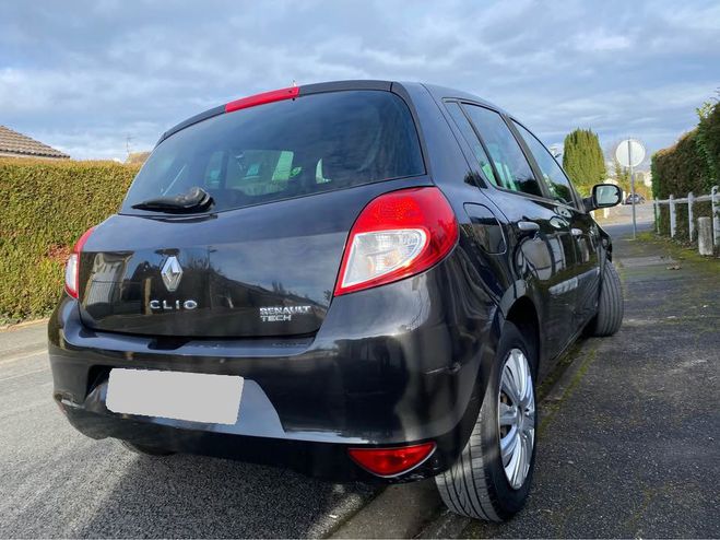 Renault Clio  III (2) 1.5 DCI 70 DYNAMIQUE 5P  de 2009